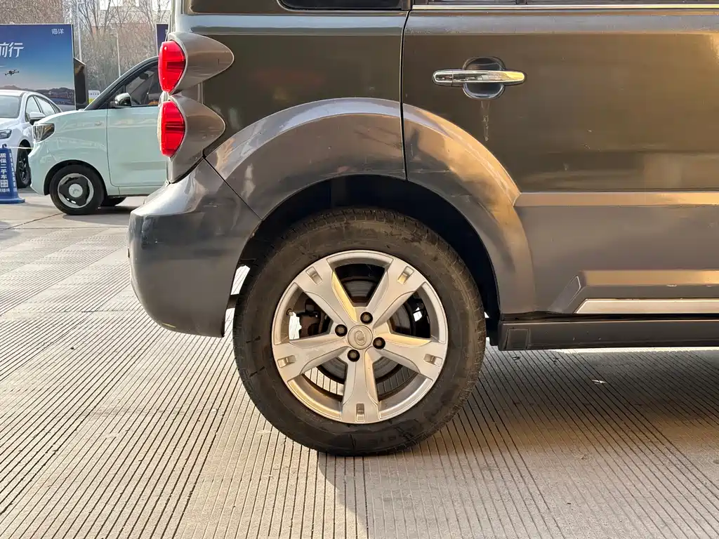 Changcheng M2 2014 Model 1.5L Manual Urban Edition