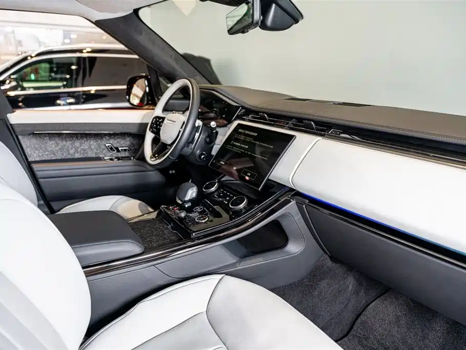 Range Rover Sport P510e Plug-in Hybrid First Edition 2023