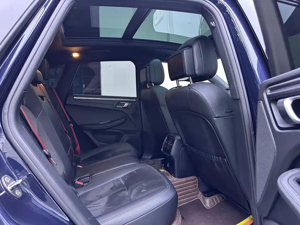 Macan 2018 2.0T