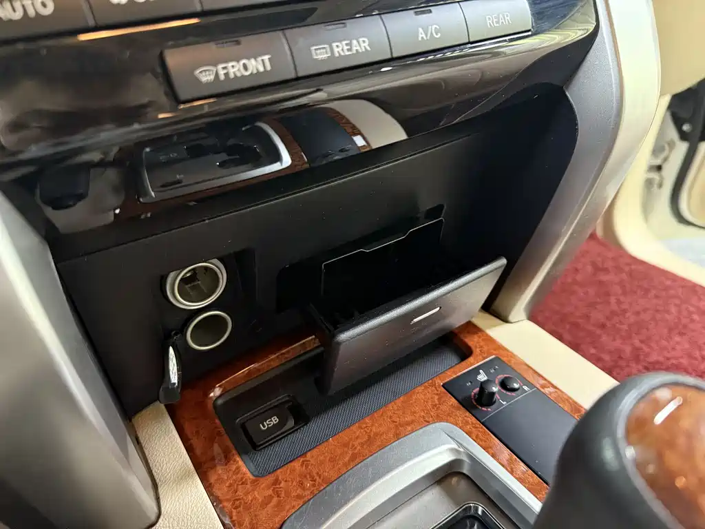 Land Cruiser 2012 4.0L Automatic VX
