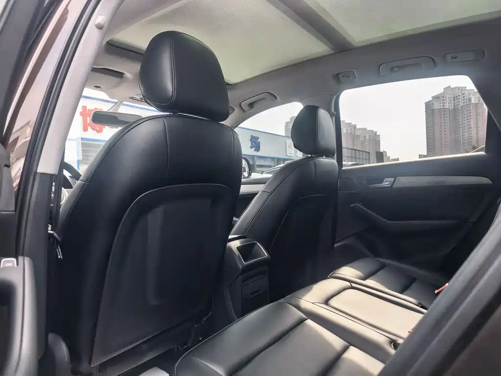 Audi Q5 2016 model 40 TFSI Sportline