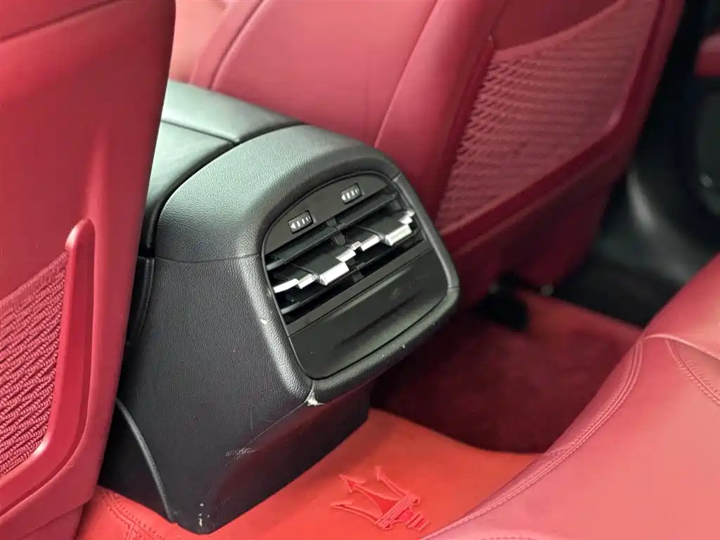 Ghibli 2018 3.0T Standard Edition