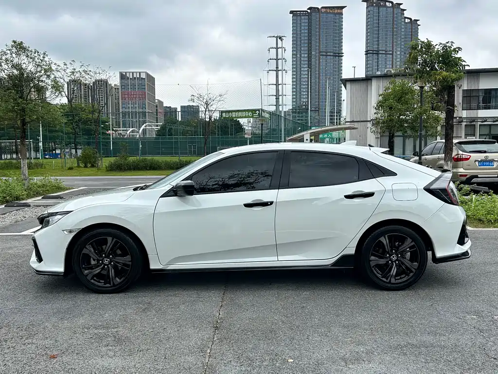 Civic 2021 Hatchback 220TURBO CVT ChaoKuKong
