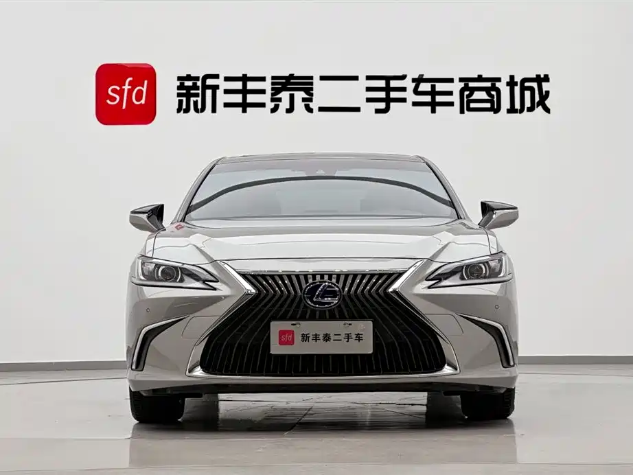 Lexus ES 2020 300h Excellence Edition