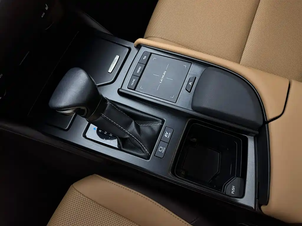 Lexus ES 2020 300h Excellence Edition