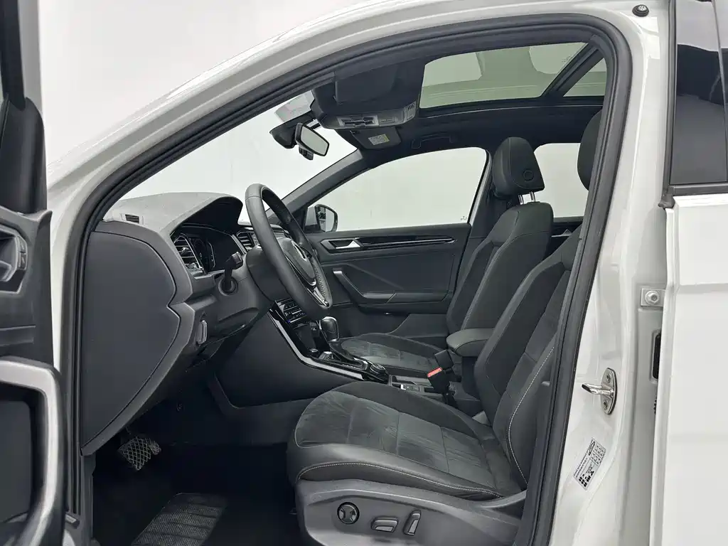 T-ROC 2021款 Facelift 280TSI DSG 4Motion Luxury Connect Edition