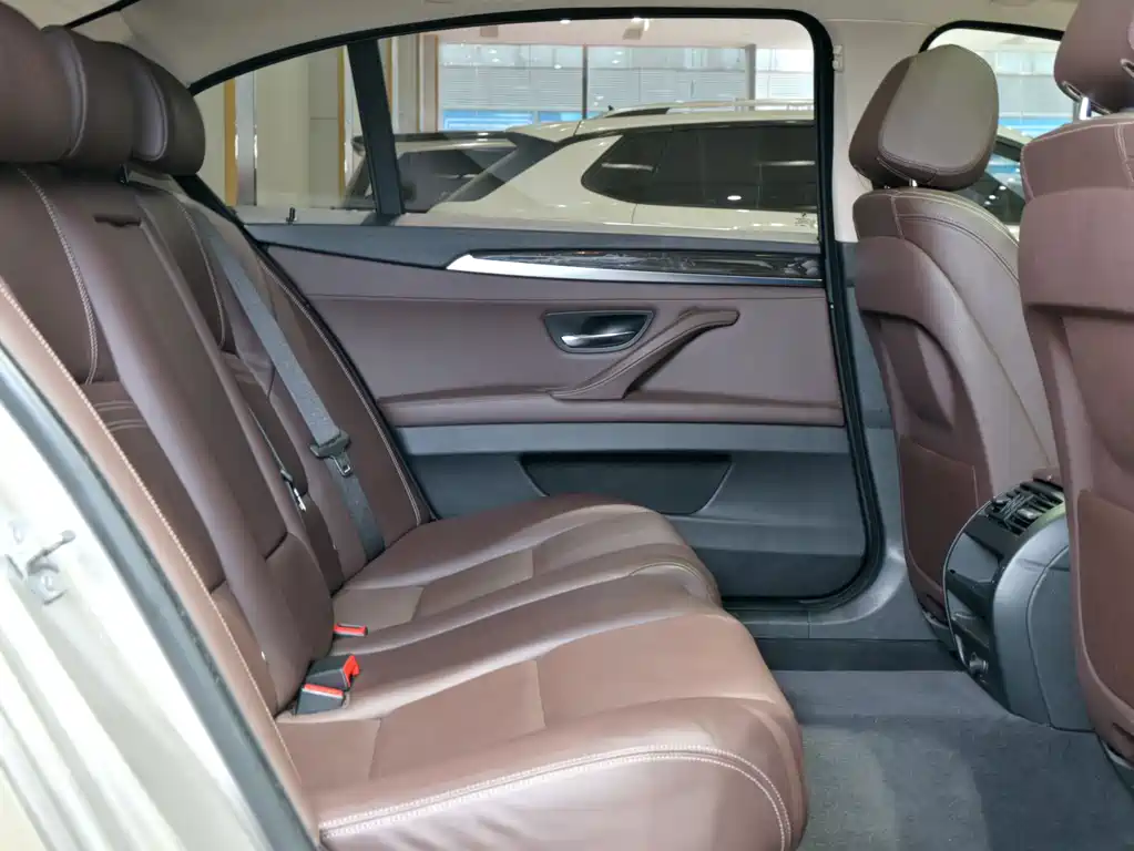 BMW 5 Series 2014 model 525Li Luxury Design Package