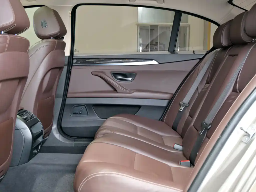BMW 5 Series 2014 model 525Li Luxury Design Package