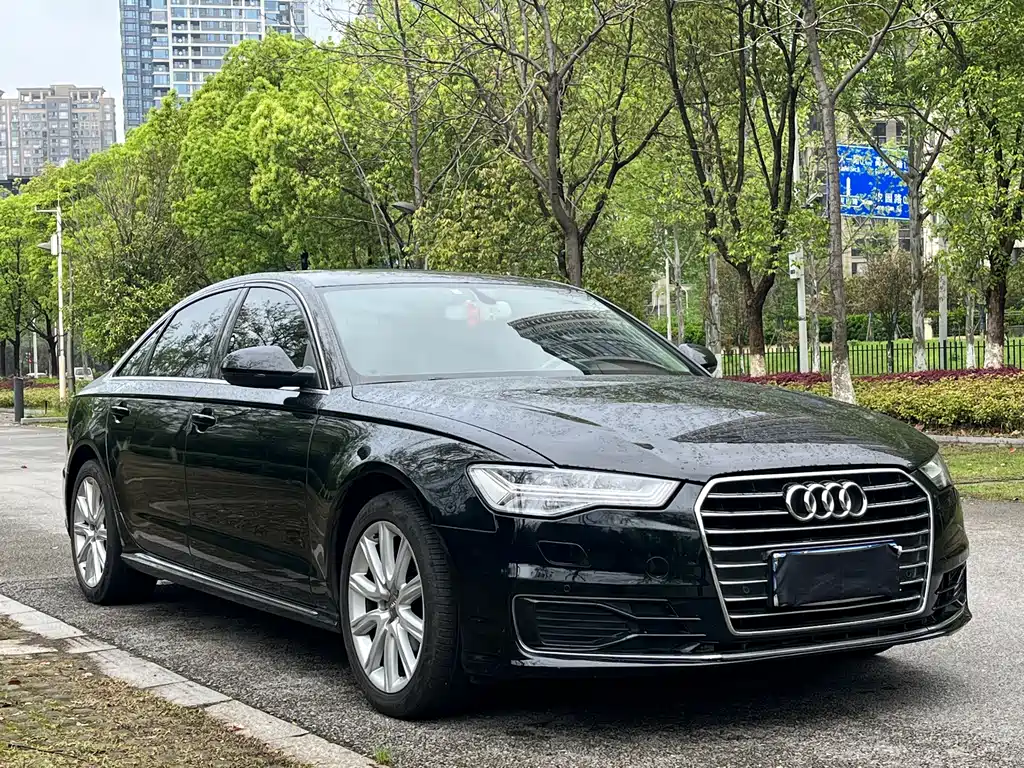 Audi A6L 2018 30th Anniversary Edition TFSI Sport Line