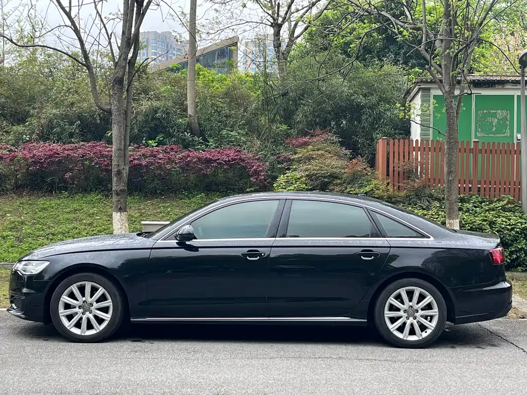 Audi A6L 2018 30th Anniversary Edition TFSI Sport Line