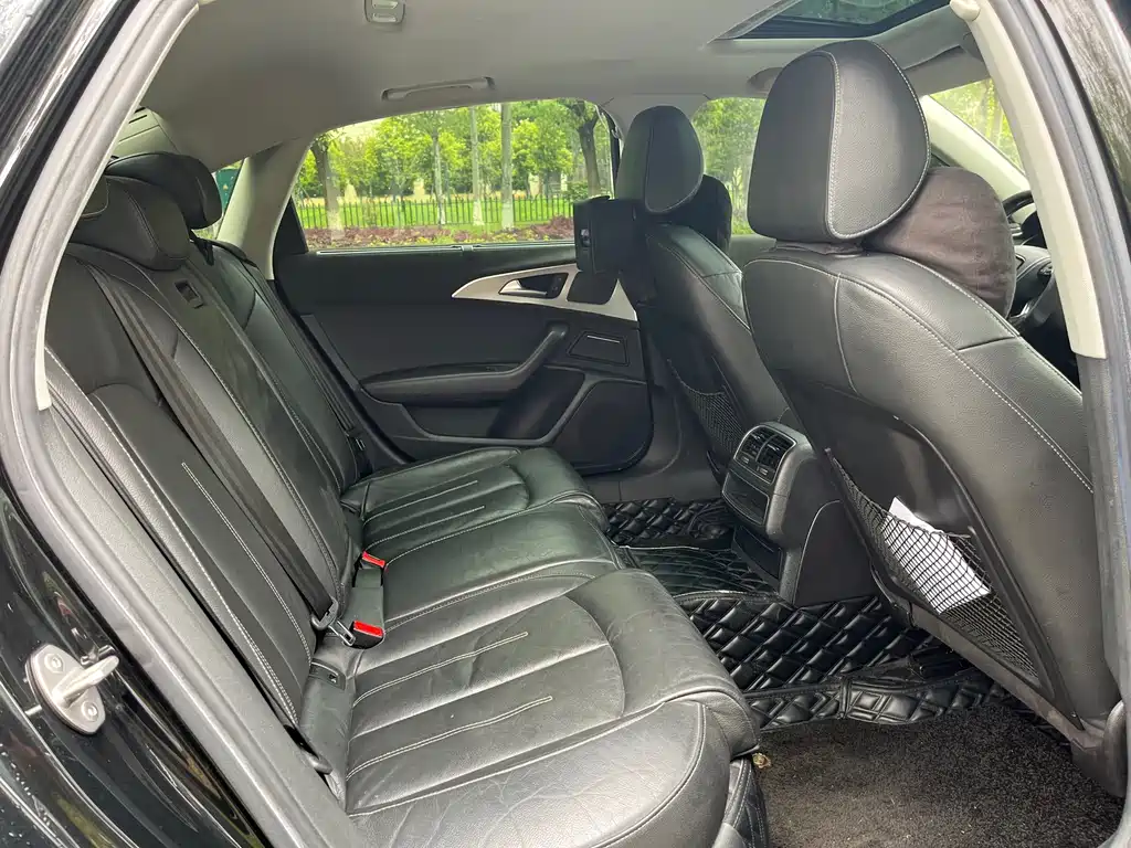 Audi A6L 2018 30th Anniversary Edition TFSI Sport Line