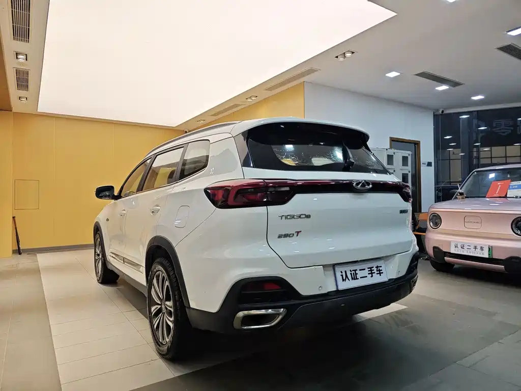 Huayue 8 2019 1.6TGDI Automatic Luxury Edition