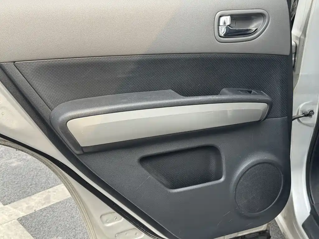 Qashqai 2010 2.5L Manual Luxury Edition 4WD