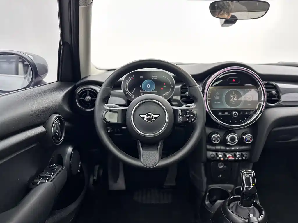 MINI 2023 1.5T ONE 5-Door Edition