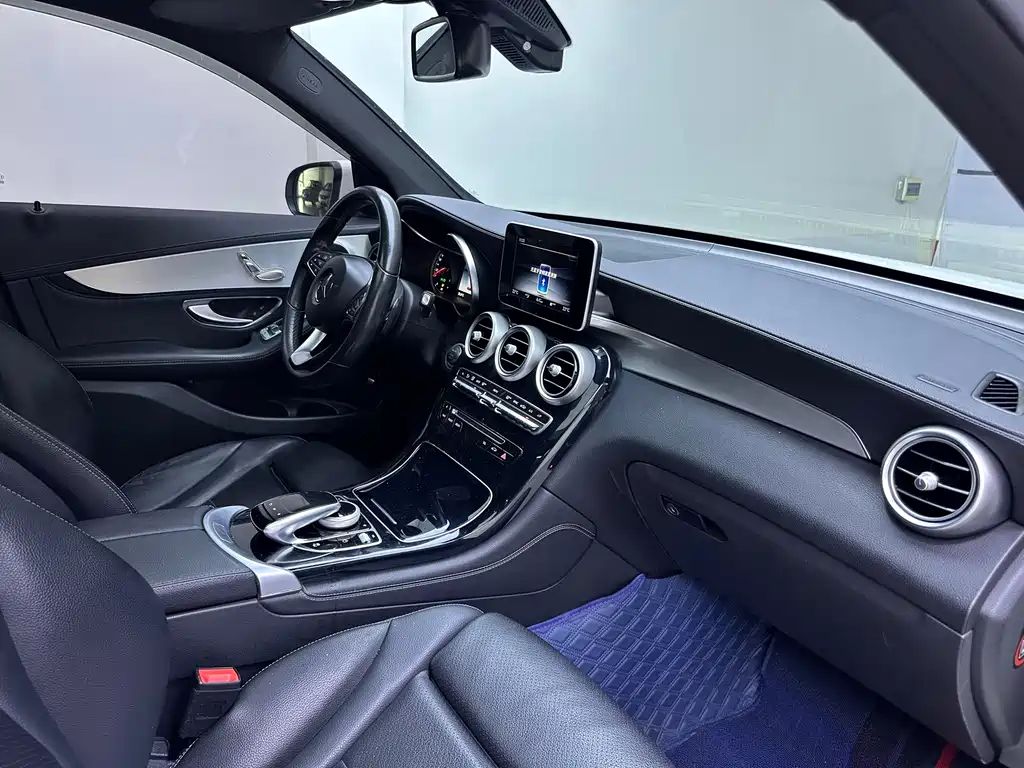 Mercedes-Benz GLC 2019 GLC 200 L 4MATIC