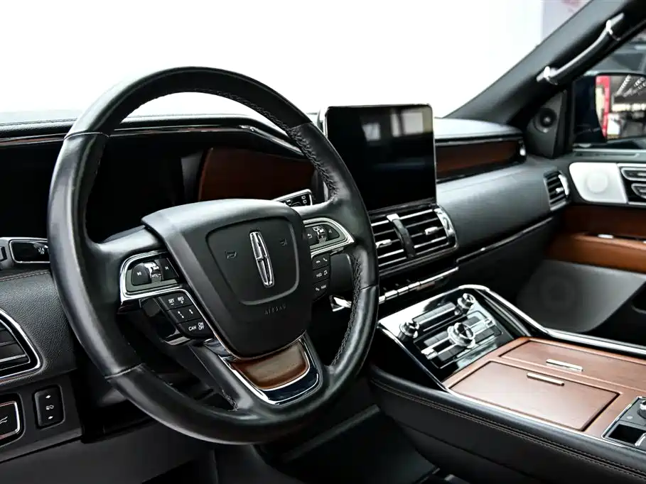 Navigator 2020 3.5T Prestige Edition