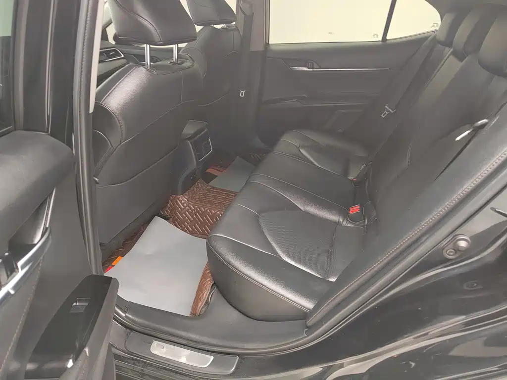 Camry 2021 2.0G Luxury Edition