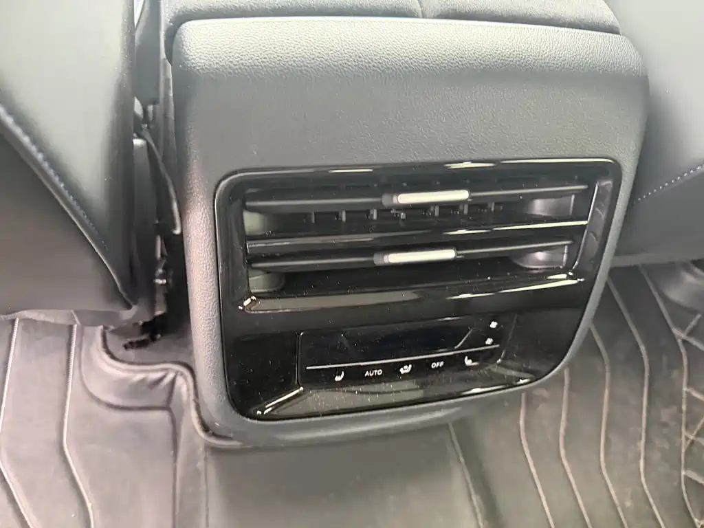 Tongyi Qianwen 2025 model Tongyi Qianwen Pro 450TSI four-wheel drive Dengfeng edition