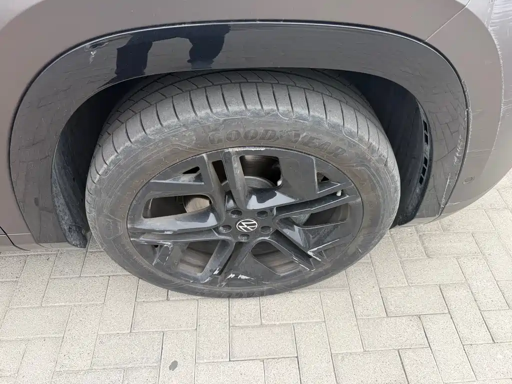 Tongyi Qianwen 2025 model Tongyi Qianwen Pro 450TSI four-wheel drive Dengfeng edition