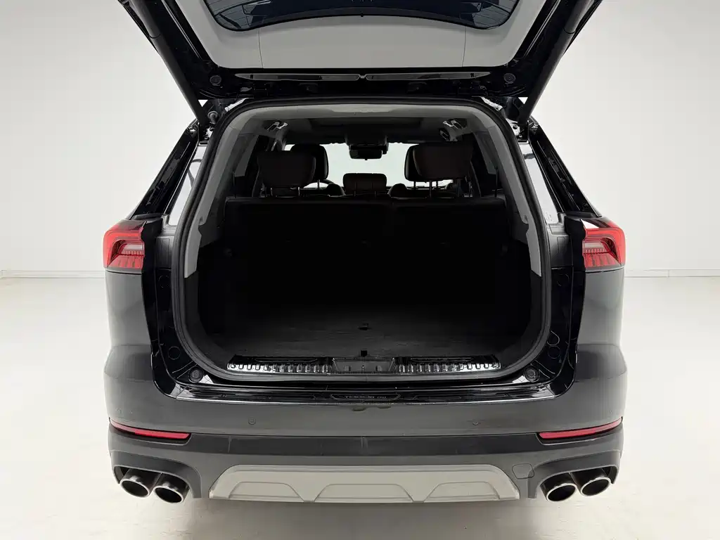 Ruihu 8 PRO 2024 Champion Edition 390T 4WD Peak Edition 5-seat