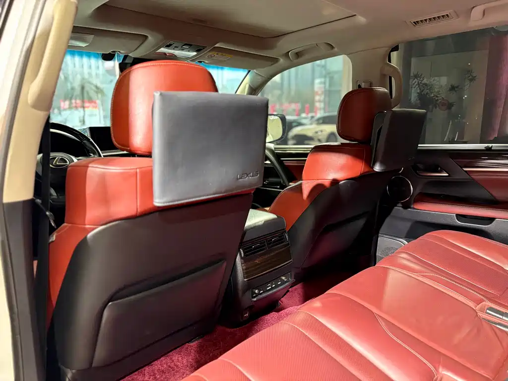 Lexus LX 2017 570 Luxury Edition