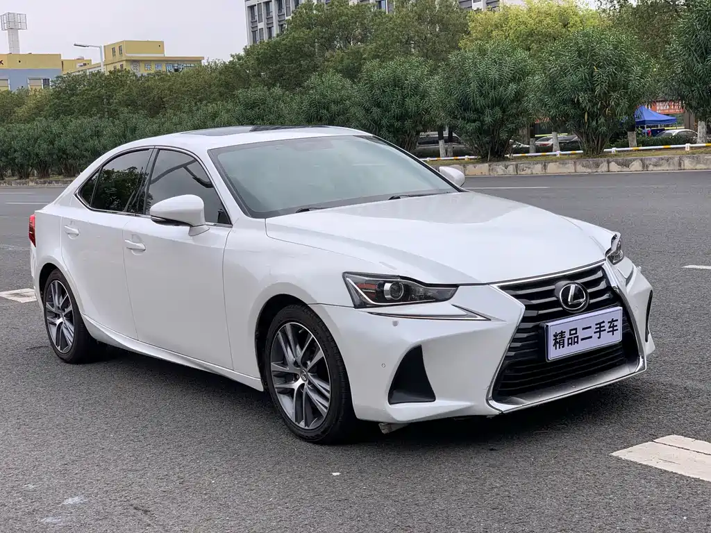 Lexus IS 2017 300 Sport Version