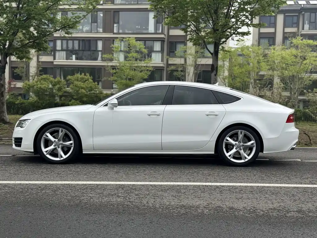 Audi A7 2014 model 35 FSI quattro Tech Line