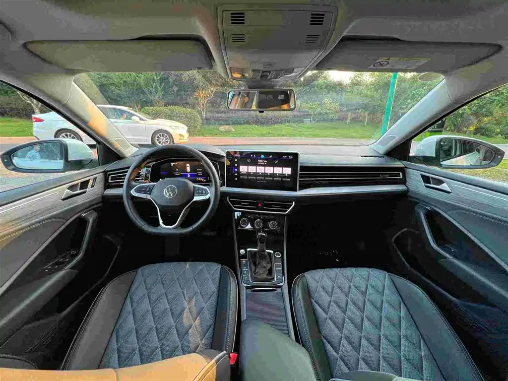 2023 Volkswagen Sagitar 300 TSI DSG Prestige Edition