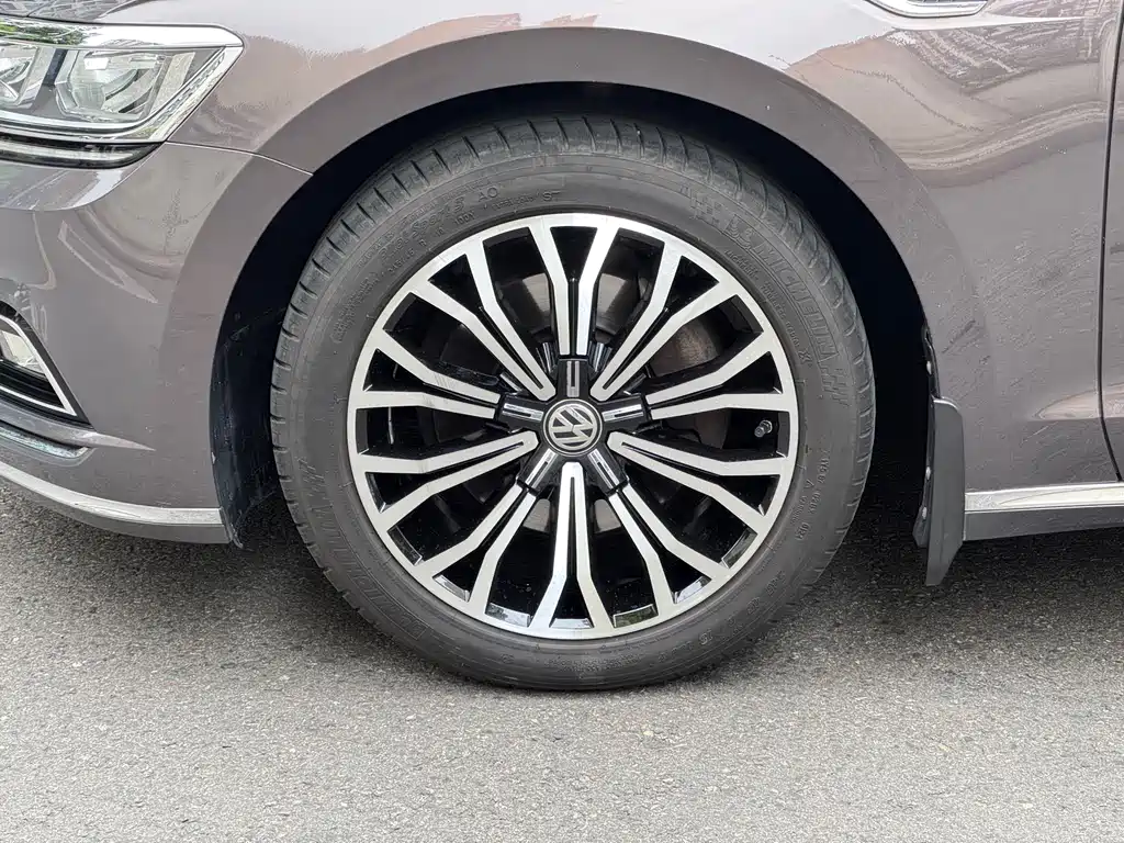 Huayang 2018 Model 380TSI Two-Wheel Drive Business Edition