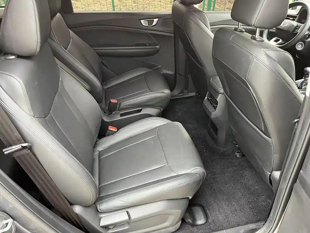 Wuling Jiachen 2022 1.5T Manual Shuxiang Liveliness Edition