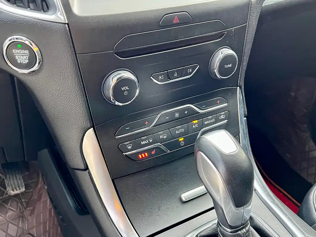 Ford Edge 2018 EcoBoost 245 2WD Luxury 7-seater National VI