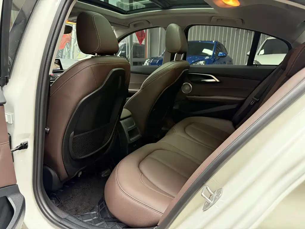 BMW 1 Series 2021 Model Year Facelift 120i M Sport Nightshade Edition