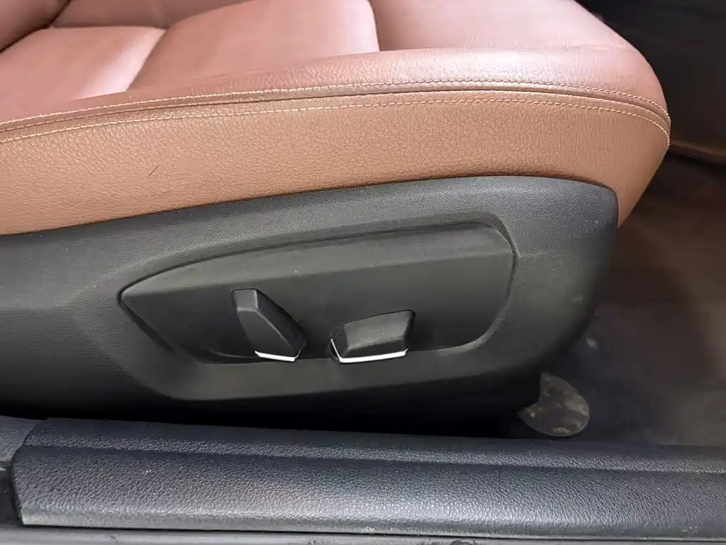 BMW 5 Series 2014 model 520Li Elegant Edition
