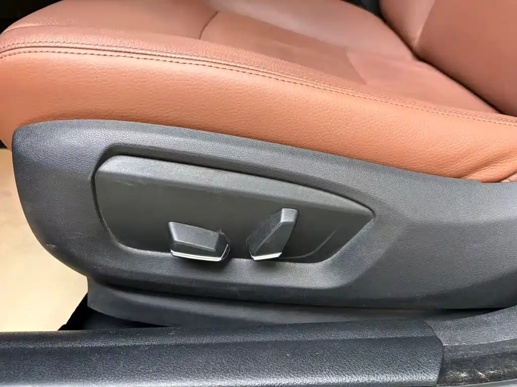 BMW 5 Series 2014 model 520Li Elegant Edition