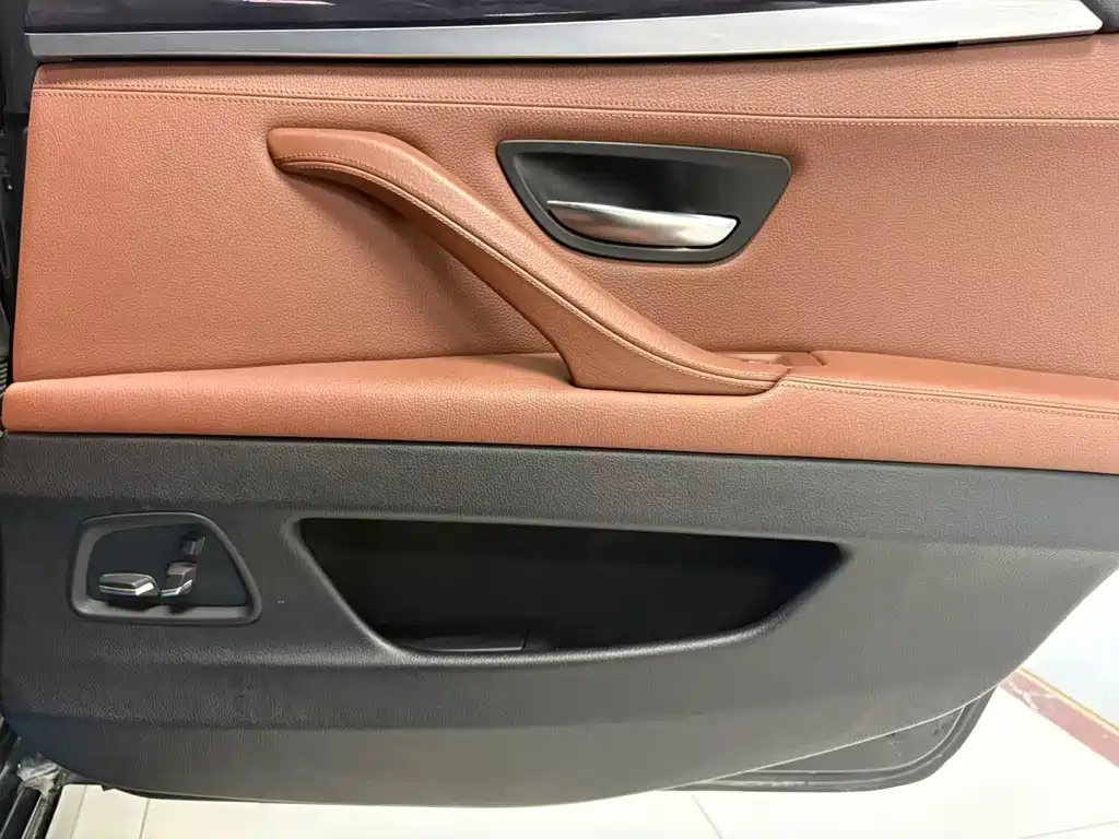 BMW 5 Series 2014 model 520Li Elegant Edition