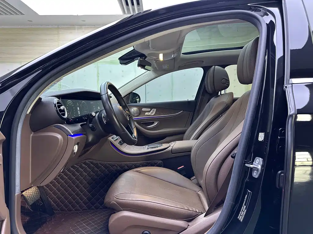 Mercedes-Benz E-Class 2023 E 300 L Fashion Edition