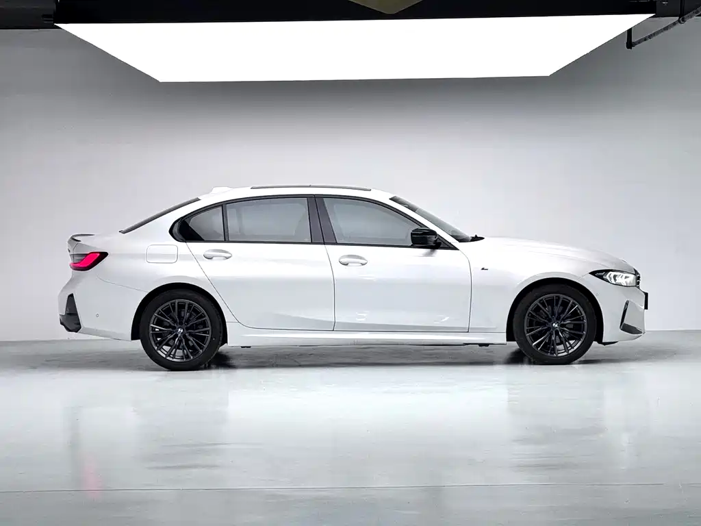 BMW 3 Series 2023 Model 325i M Sport Nightshade Package