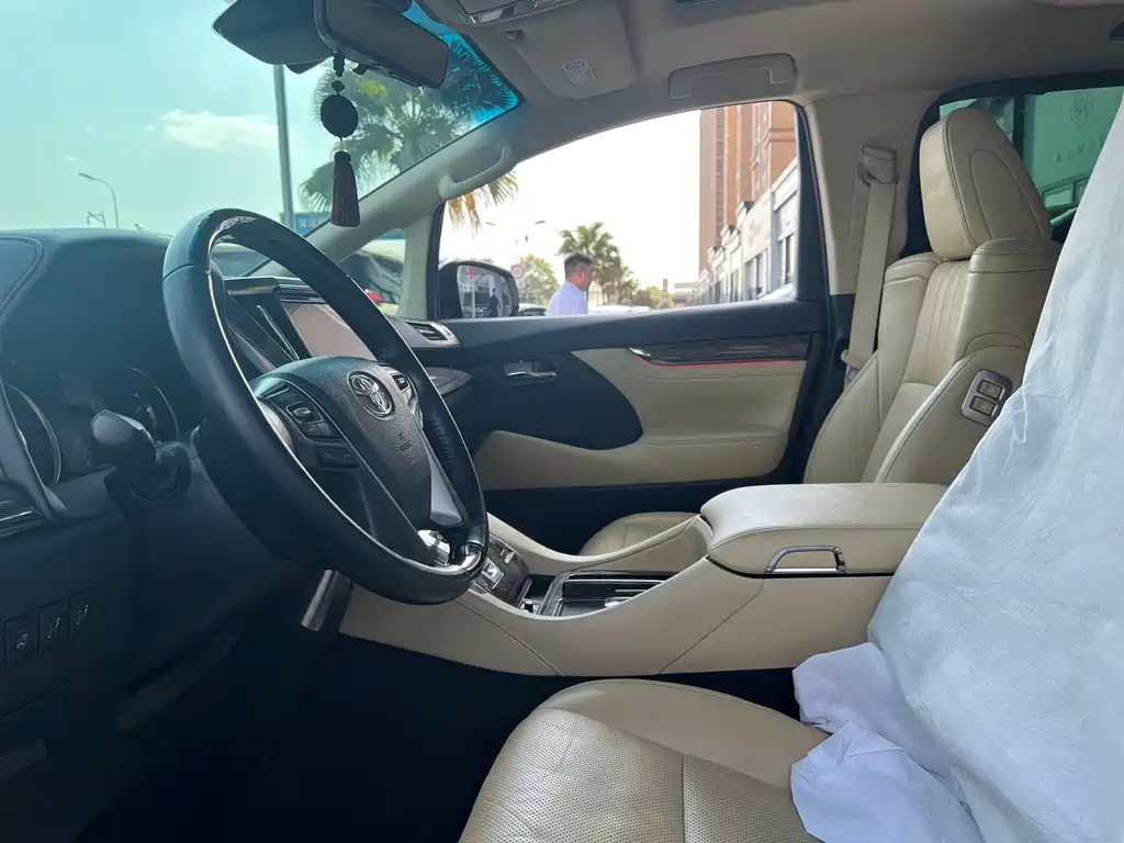 Alphard 2020 2.5L尊贵版 Hybrid