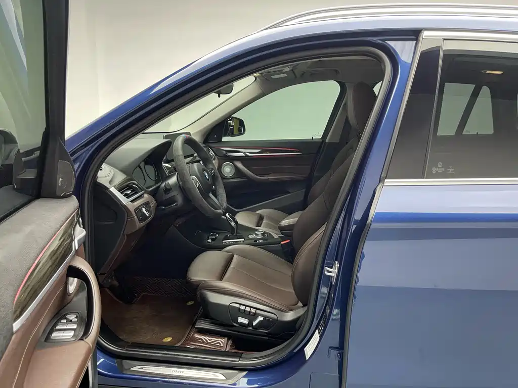 BMW X1 xDrive25Li Luxury Edition 2021