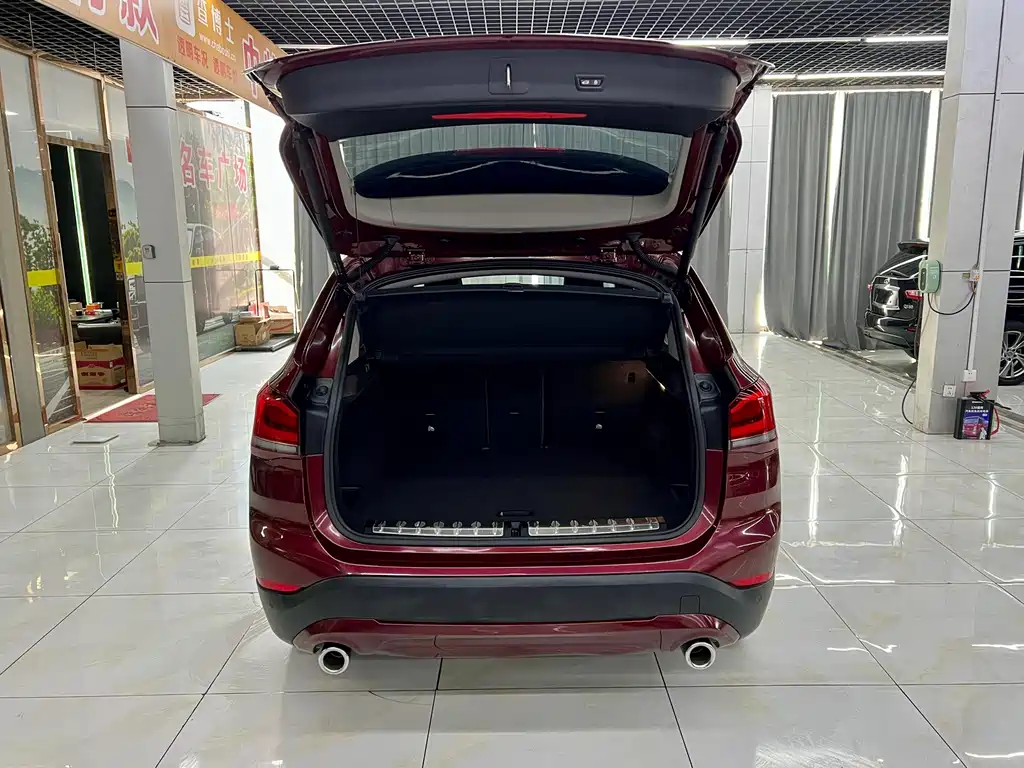 BMW X1 2020 sDrive25Li Leading Edition