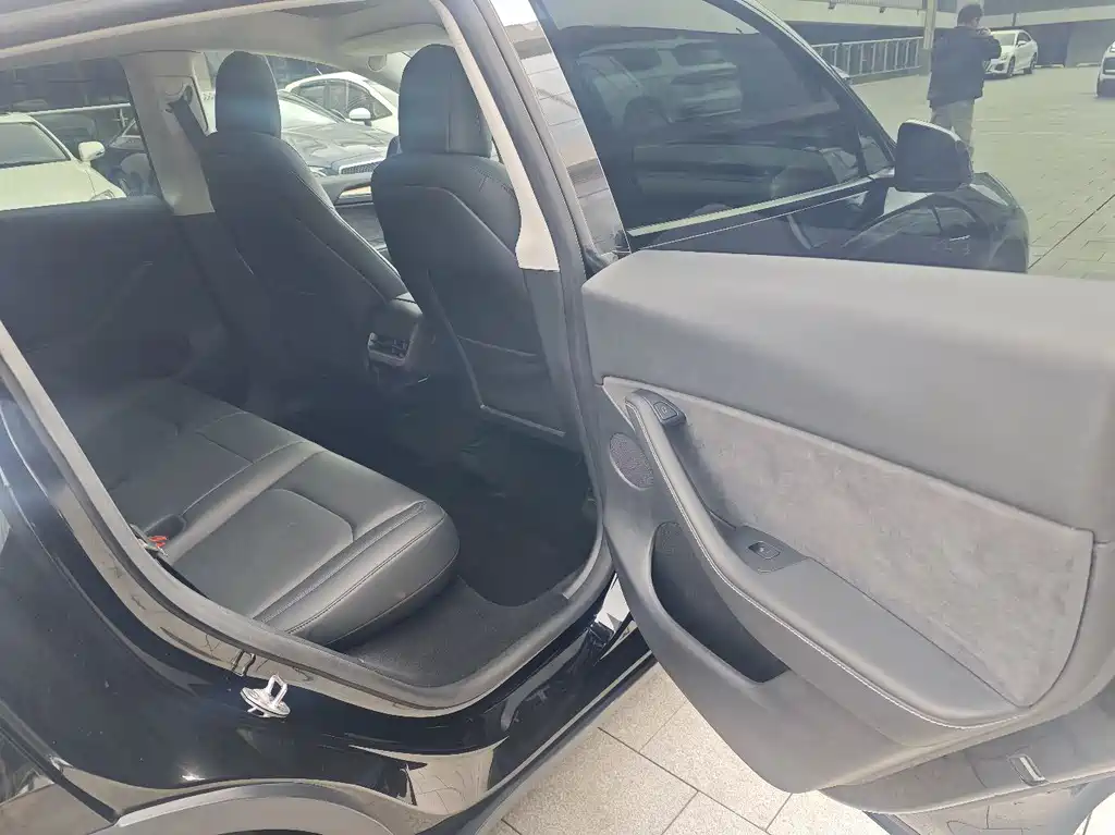 Model Y 2021 Long Range All-Wheel Drive Edition 3D7