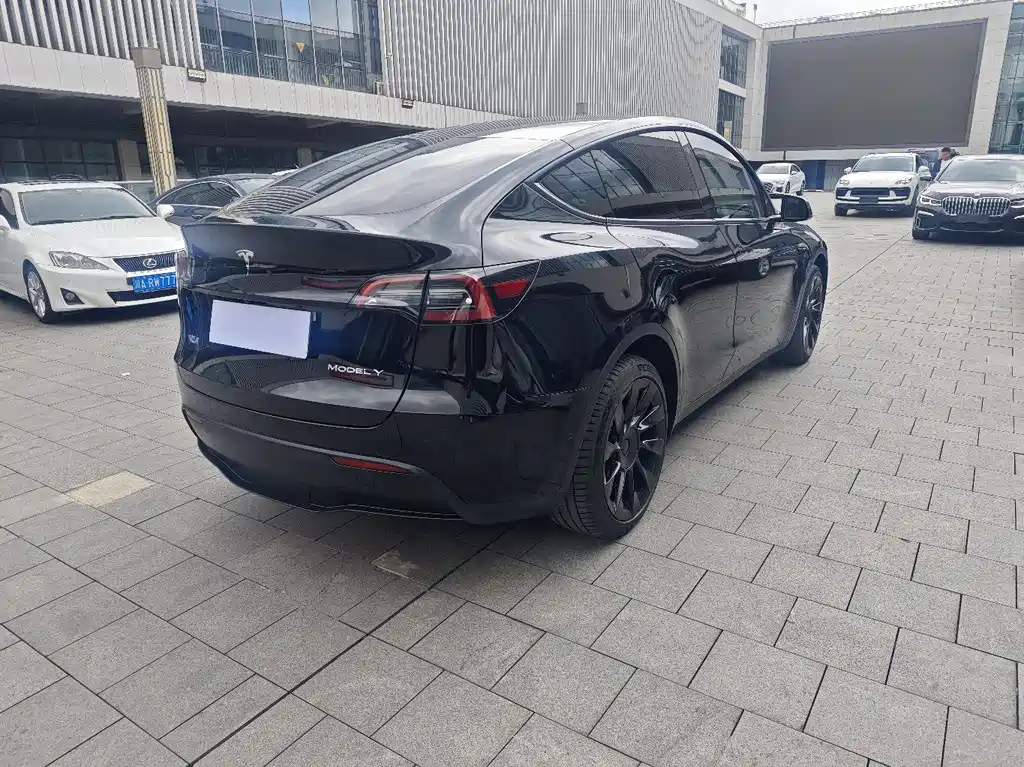 Model Y 2021 Long Range All-Wheel Drive Edition 3D7
