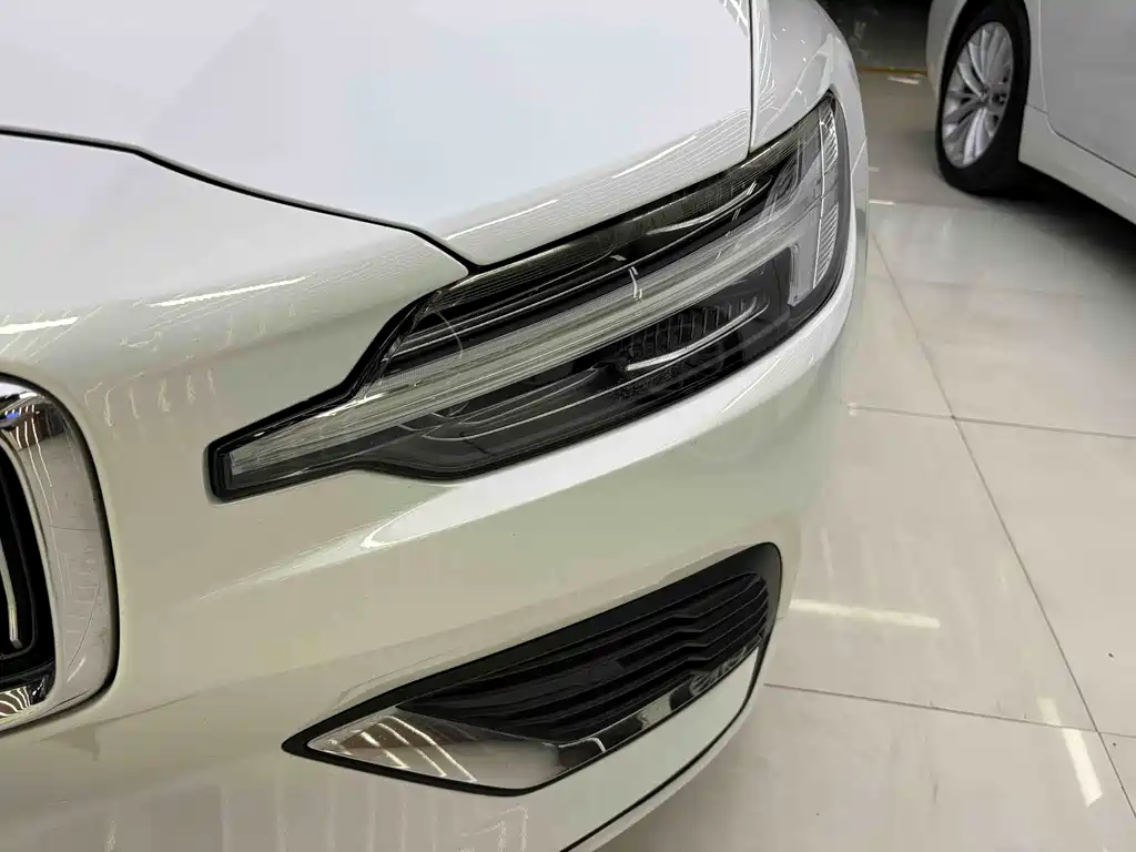 Volvo S60 Plug-in Hybrid 2021 T8 E-AWD Intelligent Luxury Edition