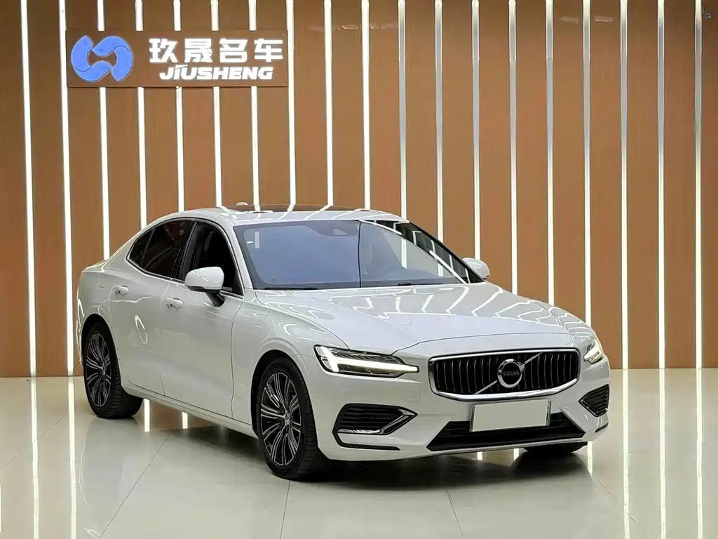 Volvo S60 Plug-in Hybrid 2021 T8 E-AWD Intelligent Luxury Edition