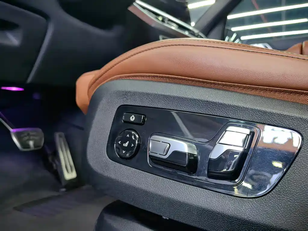 BMW X7 2023 xDrive40i Luxury Package Excellence Edition