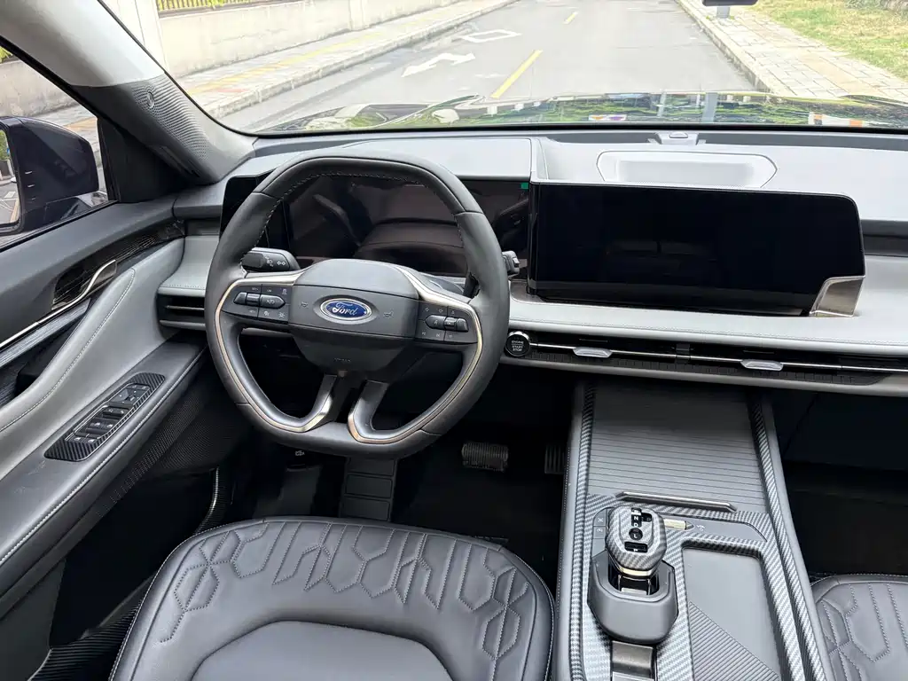 Ford Escape 2024 2.0T EcoBoost AWD 7-seat Trend Edition