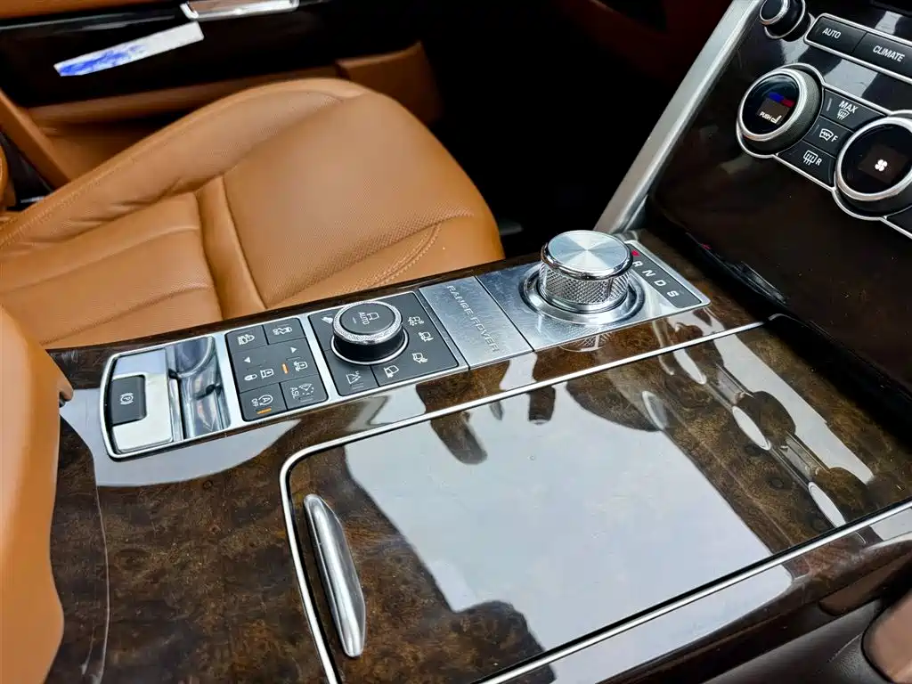 Range Rover 2016 5.0 SC V8 AB Summit Creation Extended Edition