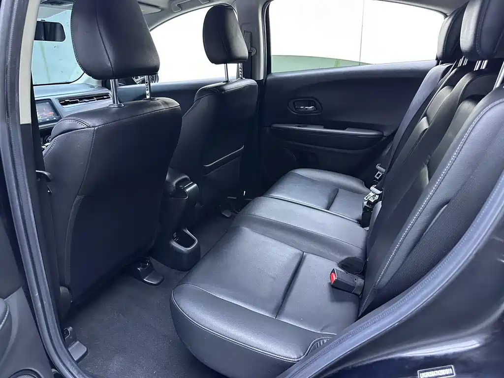 Crosstour 2017 1.8L CVT Two-wheel Drive Pioneer Edition