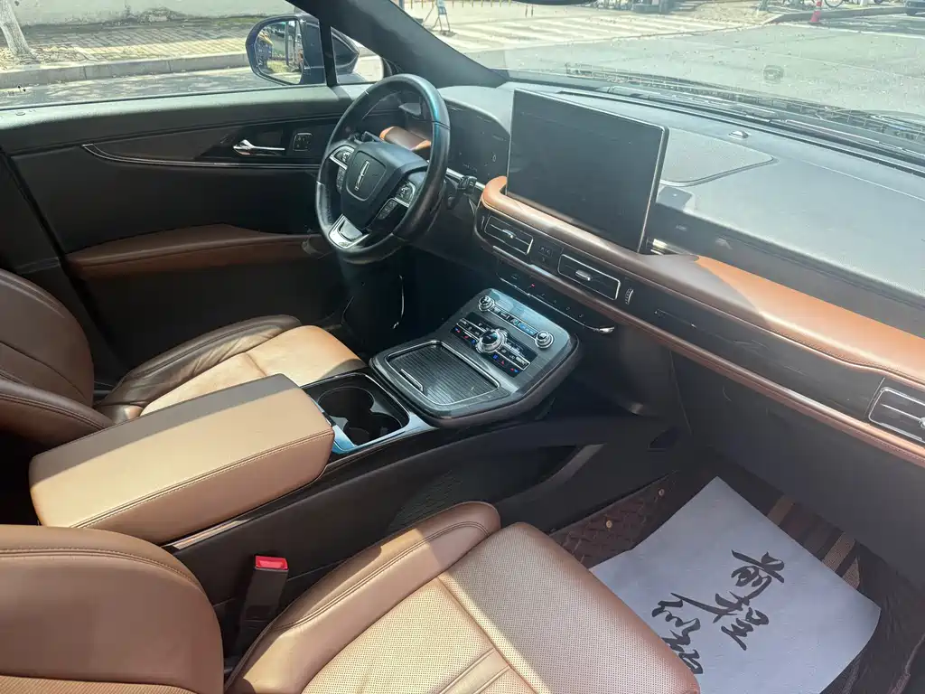 Navigator 2022 2.7T AWD Premium Edition