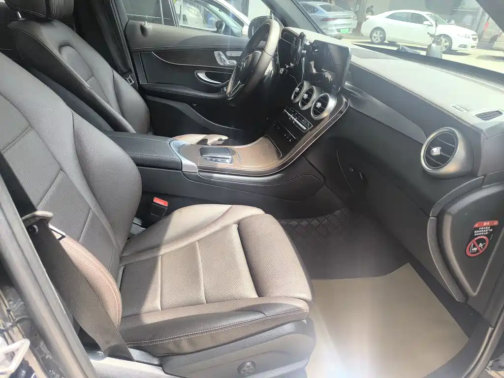 Mercedes-Benz GLC 2021 GLC 260 L 4MATIC Luxury Edition